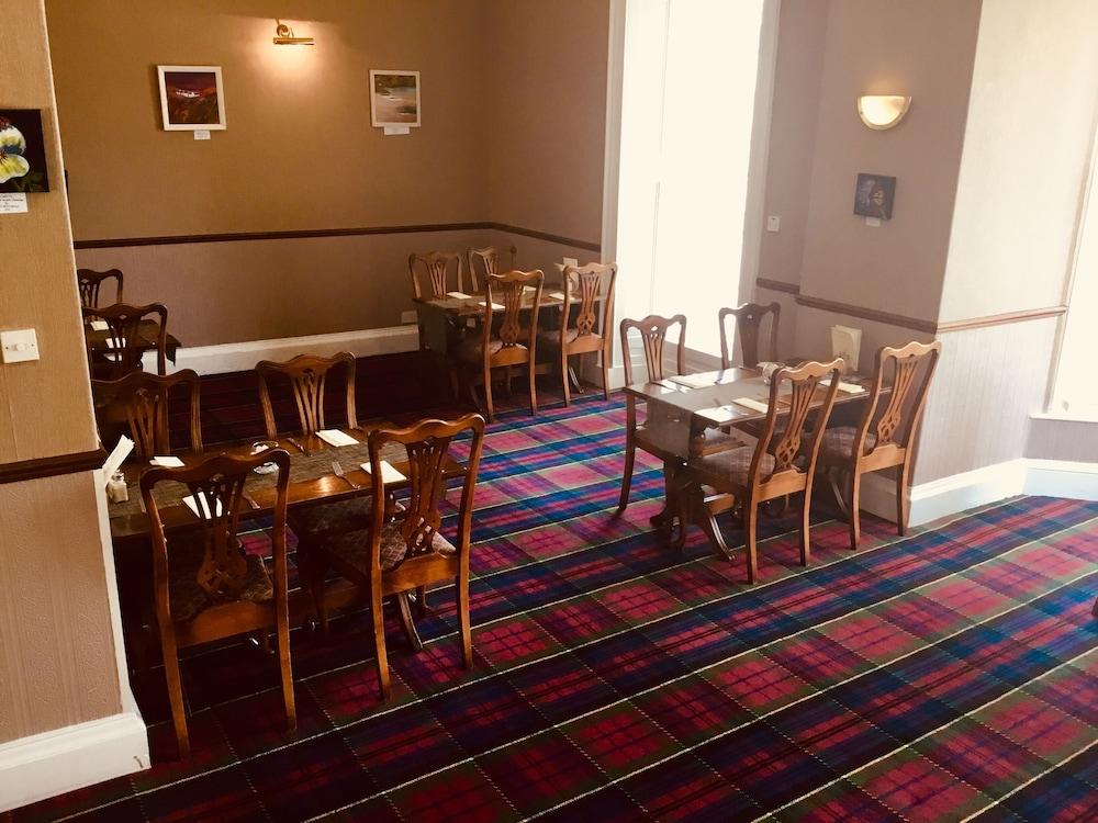 โรงแรมคินทอร์ อาร์มส์ Inverurie ภายนอก รูปภาพ